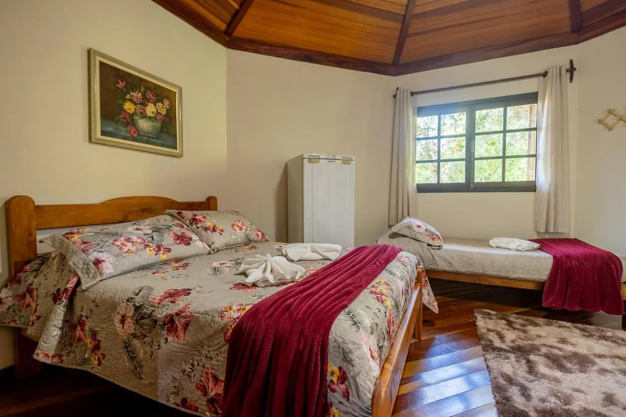 ** Herberg Pousada 3 Pinheiros Campos do Jordão Brazilië